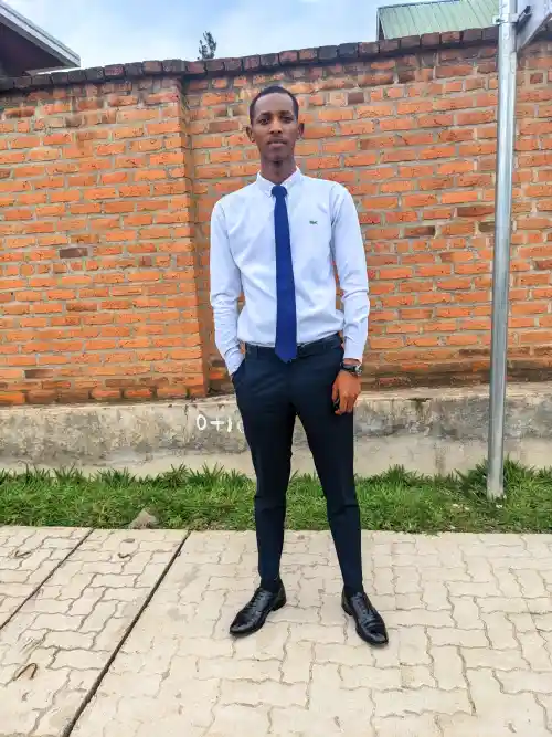 photo de profil de NTWARI ELISE Jules