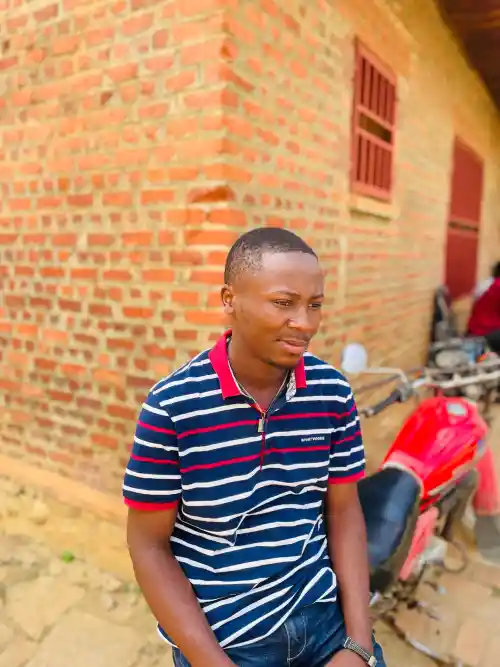photo de profil de YACINI NZONDERO Yannick