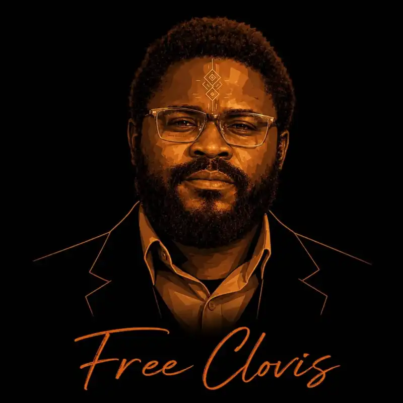 Image Rappeler au gouvernement qu'un militant n'est pas un criminel, que les dénonciations devraient être prises comme des brouillons de leurs actions serait un grand pas vers l'amélioration de la démocratie en R.D.Congo.
Joignez vos voix à la démocratie, et exigeons ensemble la libération de CLOVIS MUTSUVA Injustement arrêter par l'auditorat militaire de Beni pour avoir dénoncer l'inefficacité de l'état de siège dans ses actions de développement, et sans défaillance dans sa mission sécuritaire. Il est victime de la vérité.
#Liberez #ClovisMutsuva