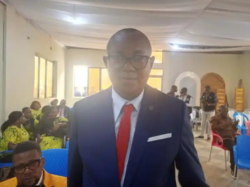 Image L'élection de Victor Nsuami Mpaka à la présidence de l'Assemblée provinciale du Kongo Central soulève plusieurs questions sur l'avenir politique de la région. Comment cette nouvelle direction influencera-t-elle la gouvernance locale et la participation citoyenne ? Les récents changements de leadership, avec le départ de Papy Mantezolo et Joseph Nsalambi, pourraient-ils signifier un renouveau ou un maintien du statu quo ? Les enjeux de transparence et de responsabilité sont plus que jamais cruciaux. Qu’en pensez-vous ?