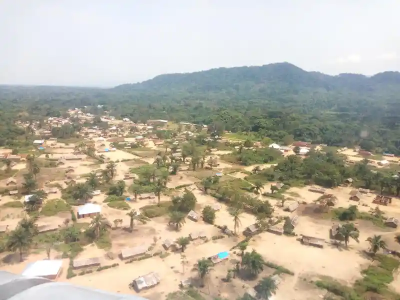 Image Le président honoraire de la société civile de Shabunda a récemment dénoncé un détournement présumé de dons destinés aux plus vulnérables. Cette situation met en lumière des enjeux cruciaux tels que la transparence dans la gestion des aides gouvernementales et la redevabilité des acteurs publics. Si ces accusations sont fondées, quelles conséquences cela pourrait-il avoir sur la confiance des citoyens envers leurs gouvernants ? De plus, comment garantir que l'aide atteigne réellement ceux qui en ont besoin ? Ce débat soulève des questions sur la responsabilité des institutions et l'engagement citoyen. Qu’en pensez-vous ?