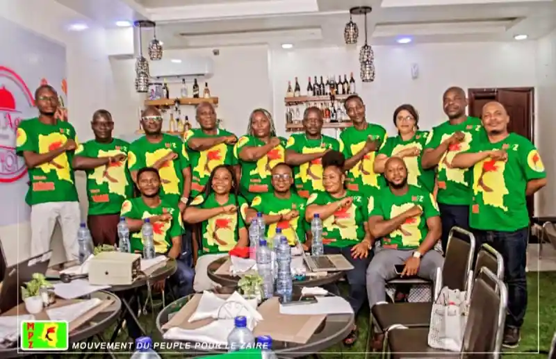 Image Le Mouvement du peuple pour le Zaïre (MPZ) applaudit la décision du Président Félix Tshisekedi de restaurer l’Ordre national du Léopard. Cet acte soulève des interrogations sur la place de la symbolique dans la politique en RDC. Est-il un signe de renouveau ou un simple geste populiste ? Les opinions divergent : certains y voient un retour aux valeurs traditionnelles, tandis que d'autres craignent une instrumentalisation du pouvoir. Quel impact cela pourrait-il avoir sur l'unité nationale et l'image du pays sur la scène internationale ? Qu’en pensez-vous ?