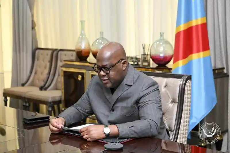 Image La récente nomination de nouveaux mandataires à la RVA, ARE, SOKIMO et Gécamines par le Président Félix Tshisekedi soulève des questions sur la gestion et la transparence des entreprises publiques. Ces décisions peuvent influencer l'économie locale et la confiance des citoyens envers les institutions. Certains y voient une opportunité pour renouveler la direction et améliorer la performance, tandis que d'autres craignent des pratiques de népotisme. Quel impact ces nominations auront-elles sur la gouvernance et la redevabilité ? Qu’en pensez-vous ?